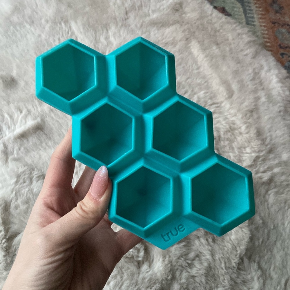 Diamond shaped ice mold silicone shapes for ice cubes or baking